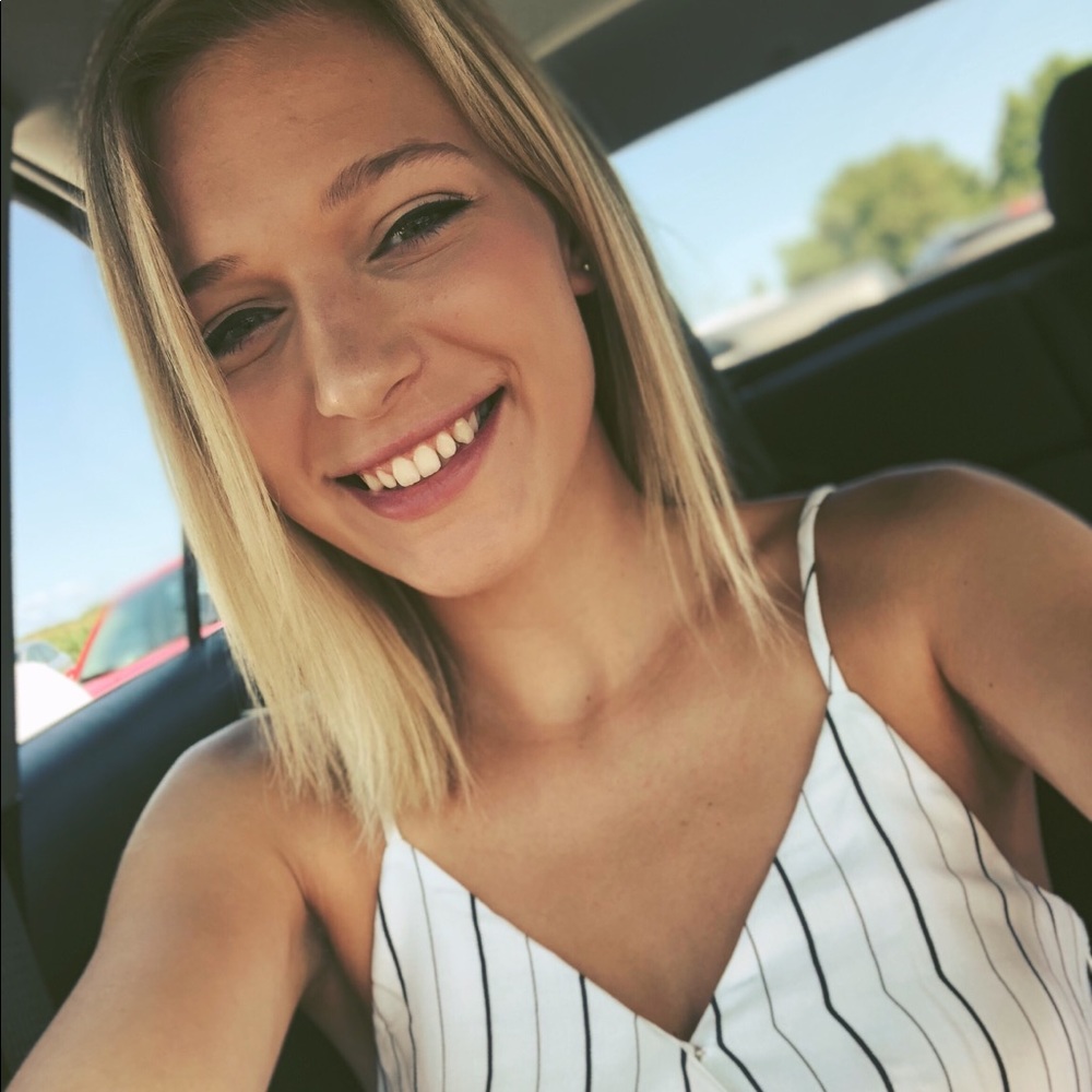 Meet your Posher, Caitlyn